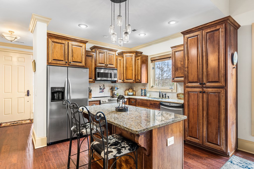 428649 Hayesville Residential