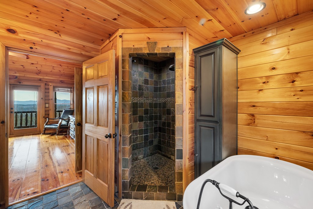 428656 Mineral Bluff Residential