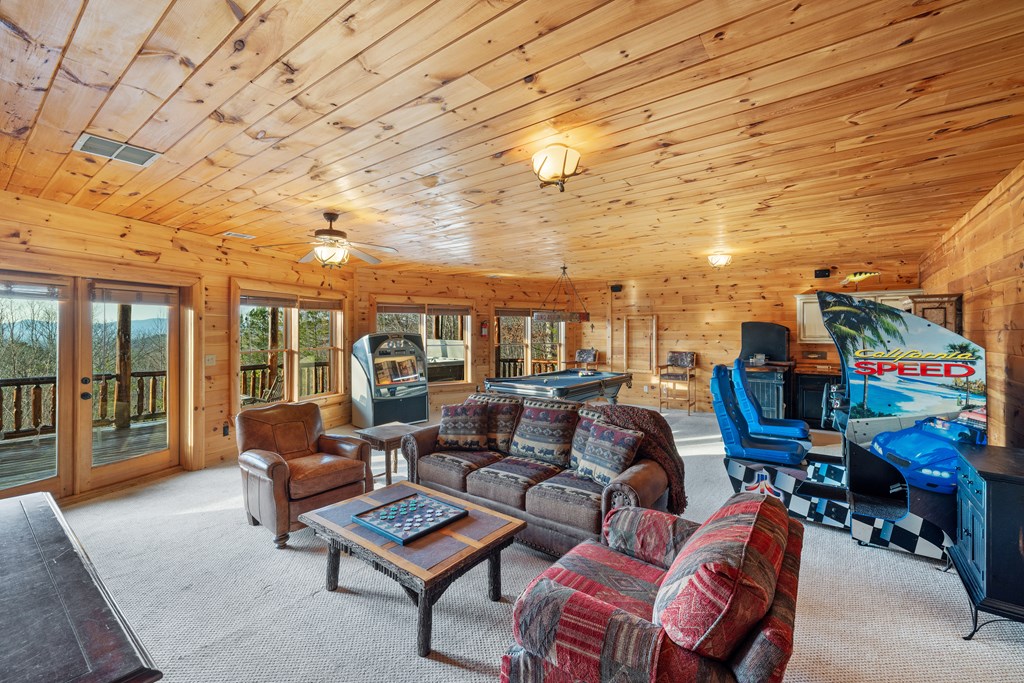 428656 Mineral Bluff Residential