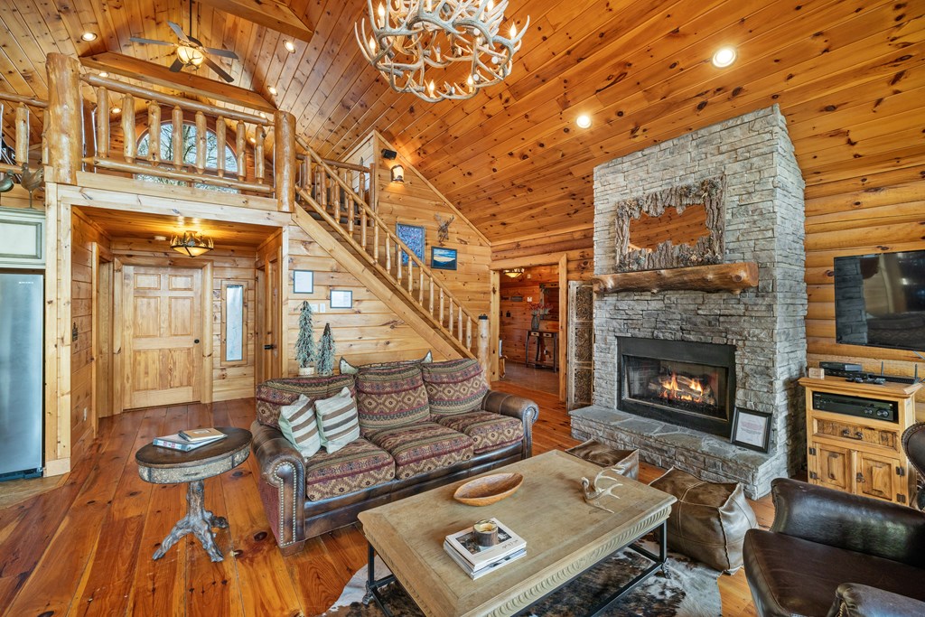 428656 Mineral Bluff Residential