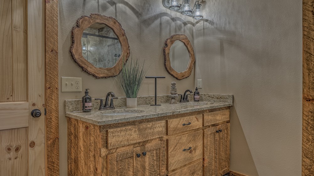 428663 Mineral Bluff Residential