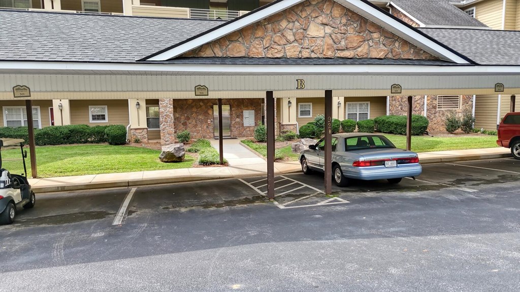 428667 Clayton Condominium