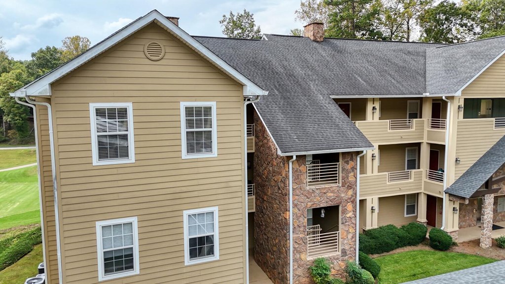 428667 Clayton Condominium