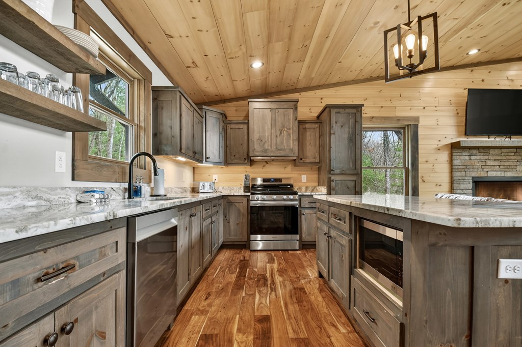 428670 Blue Ridge Residential