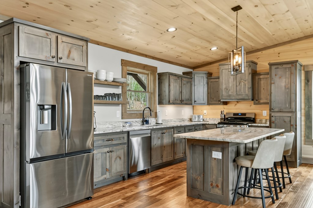 428670 Blue Ridge Residential