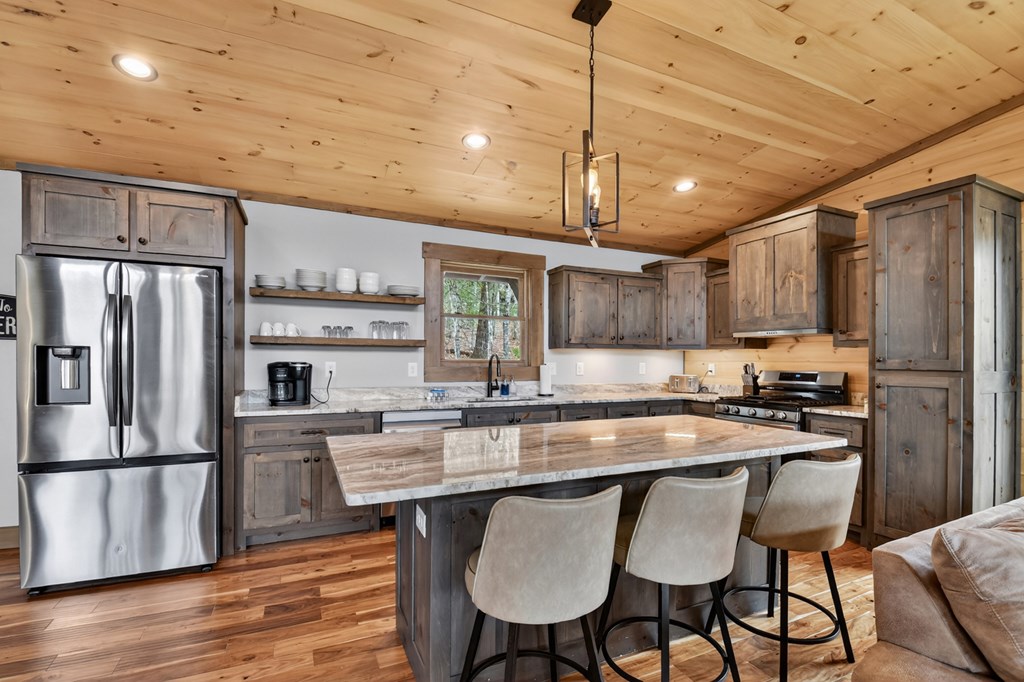 428670 Blue Ridge Residential