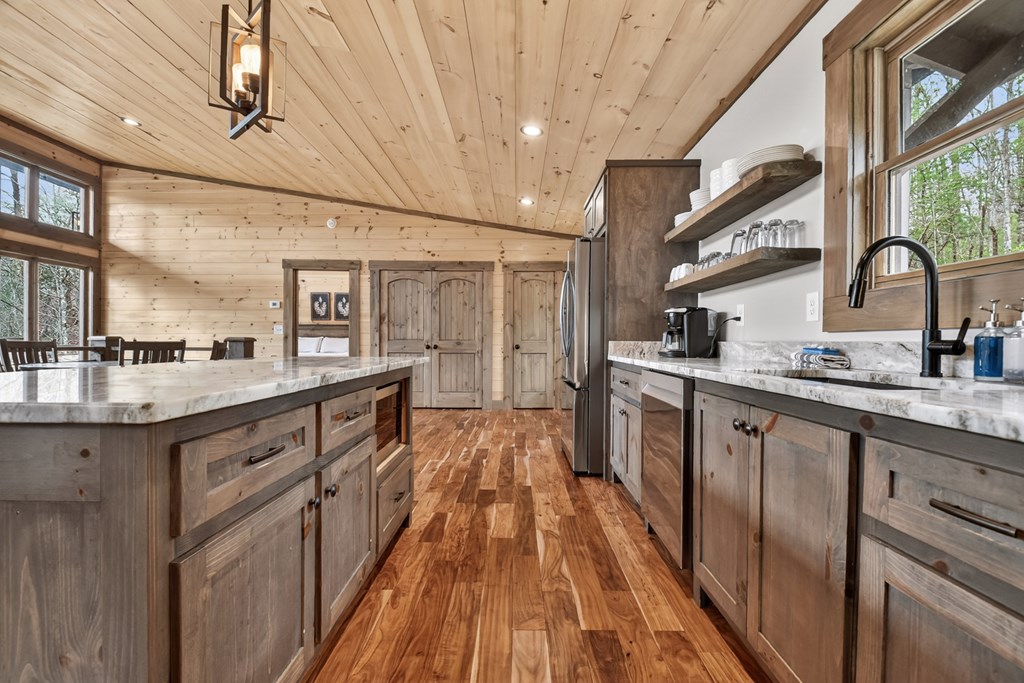 428670 Blue Ridge Residential