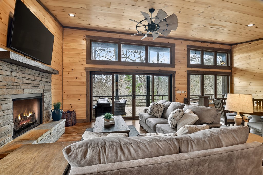 428670 Blue Ridge Residential