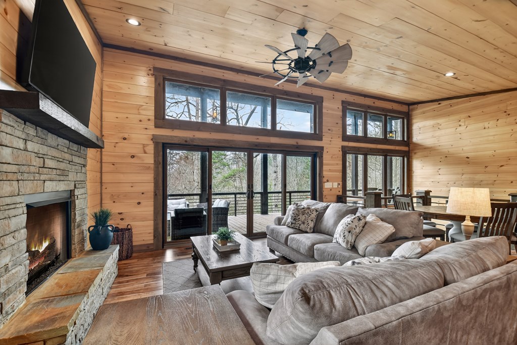 428670 Blue Ridge Residential