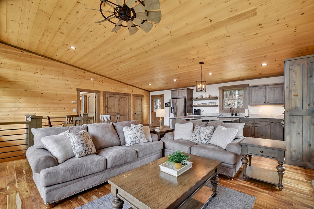 428670 Blue Ridge Residential