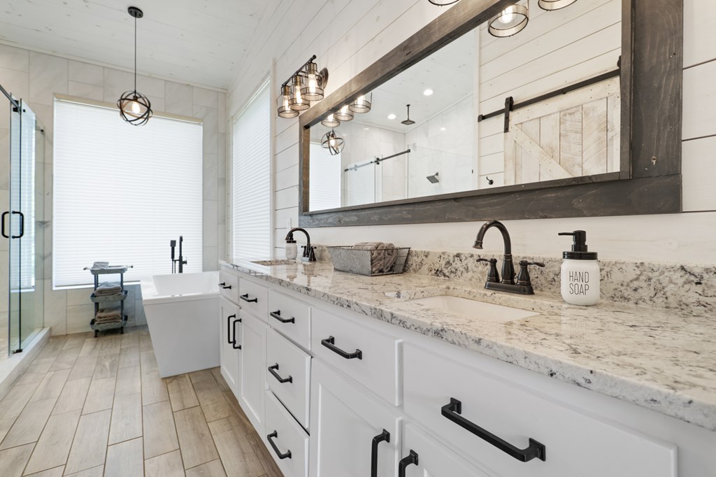 428673 Blue Ridge Residential