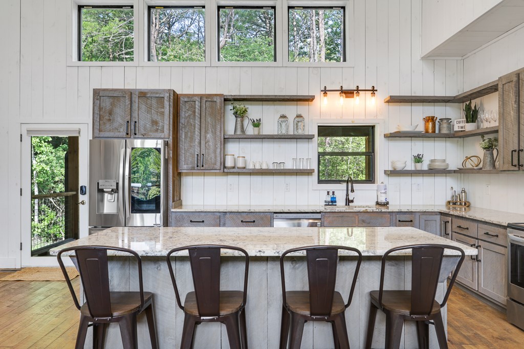 428673 Blue Ridge Residential