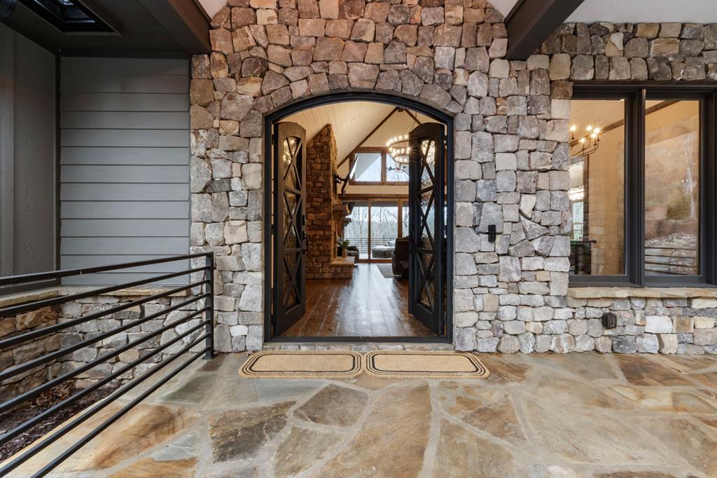 428680 Mineral Bluff Residential