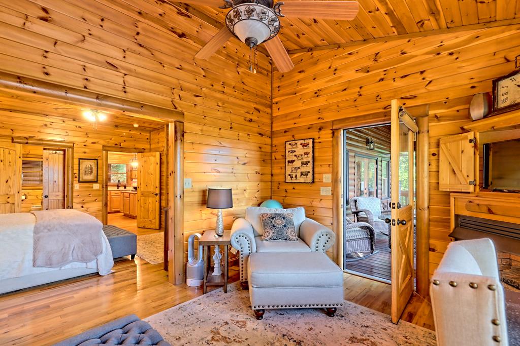 428682 Morganton Residential