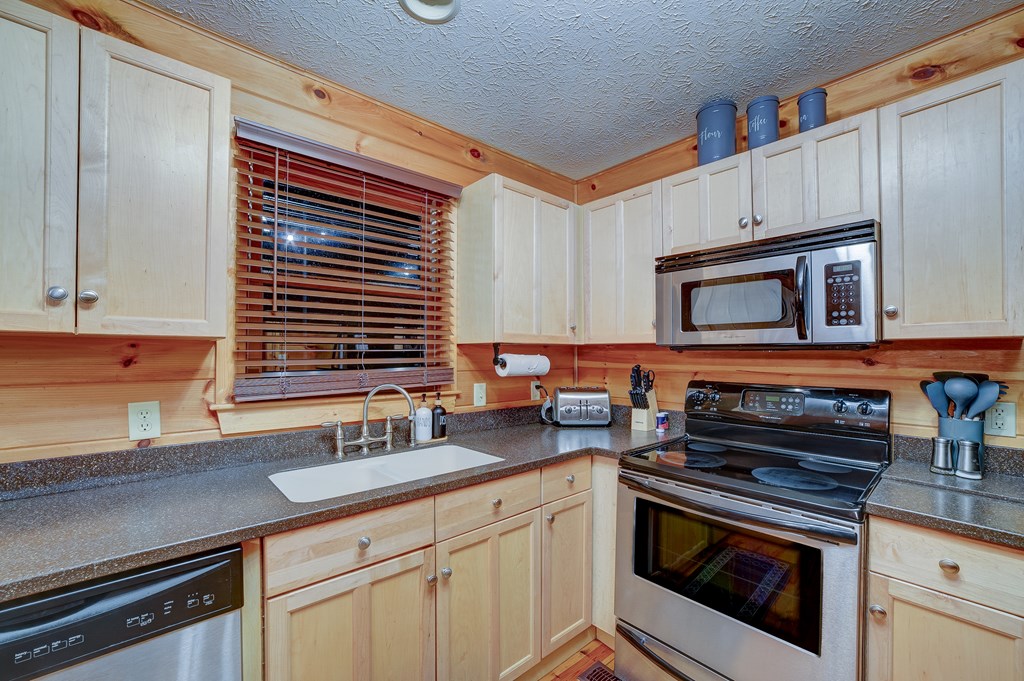 428683 Ellijay Residential