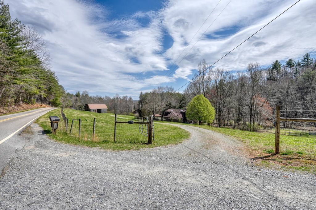 428687 Blue Ridge Residential