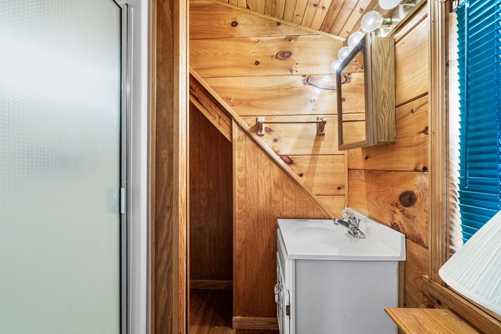 428692 Hiawassee Residential