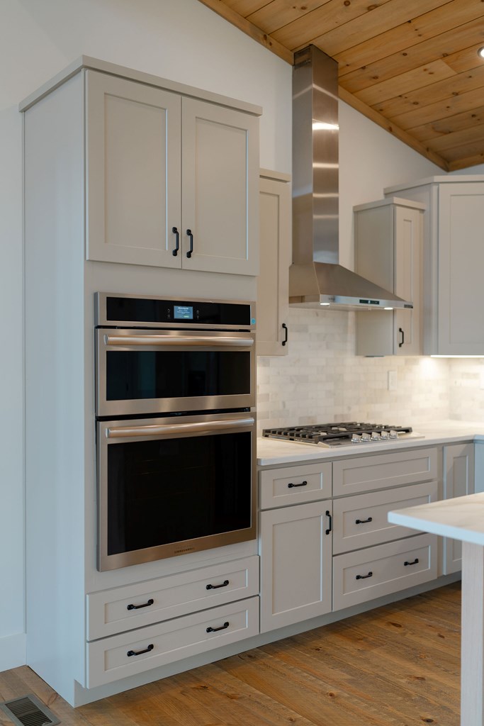 428694 Mineral Bluff Residential