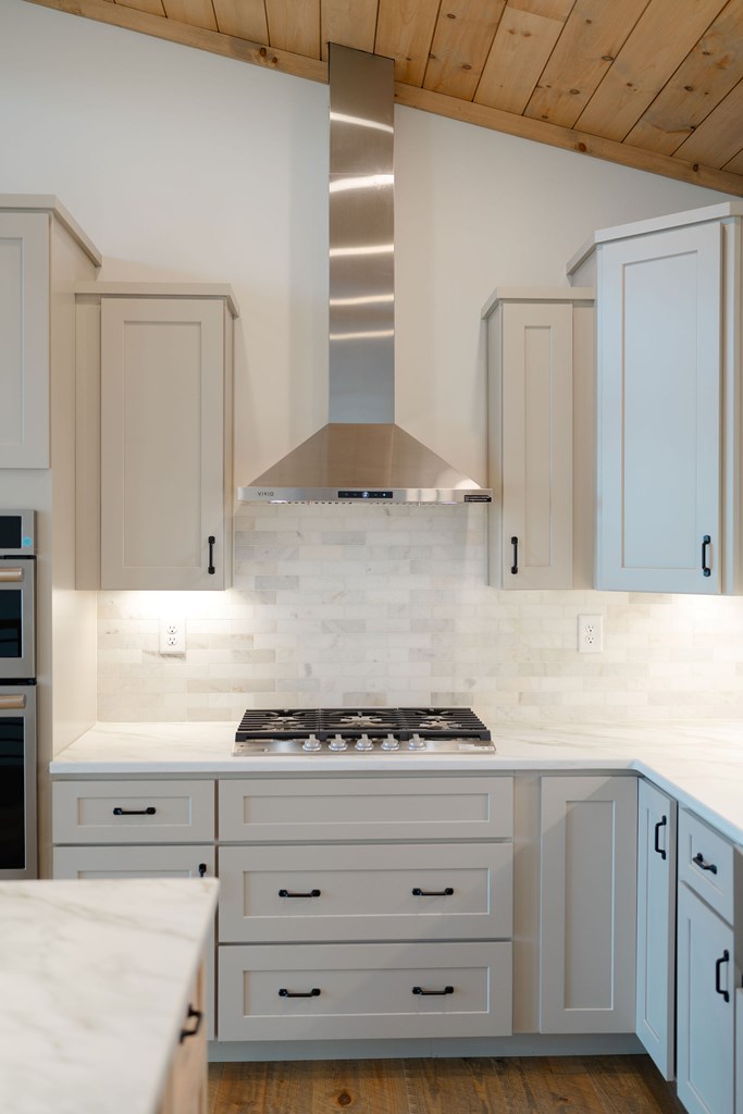 428694 Mineral Bluff Residential