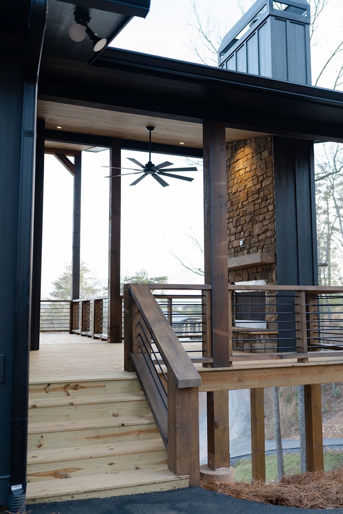 428694 Mineral Bluff Residential