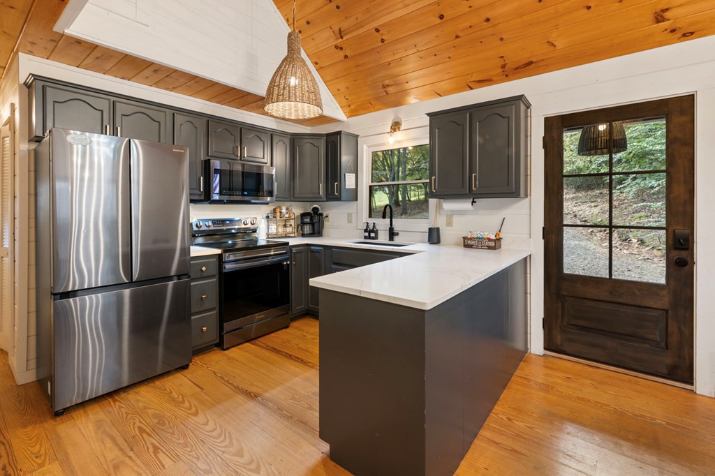 428697 Blue Ridge Residential