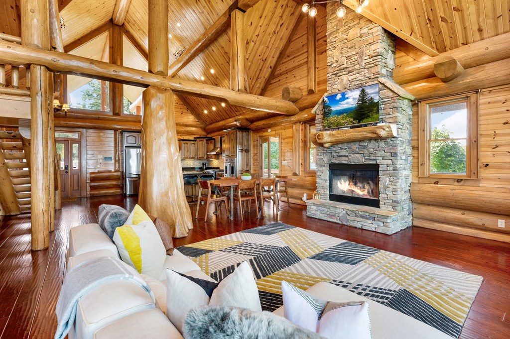 428699 Blue Ridge Residential