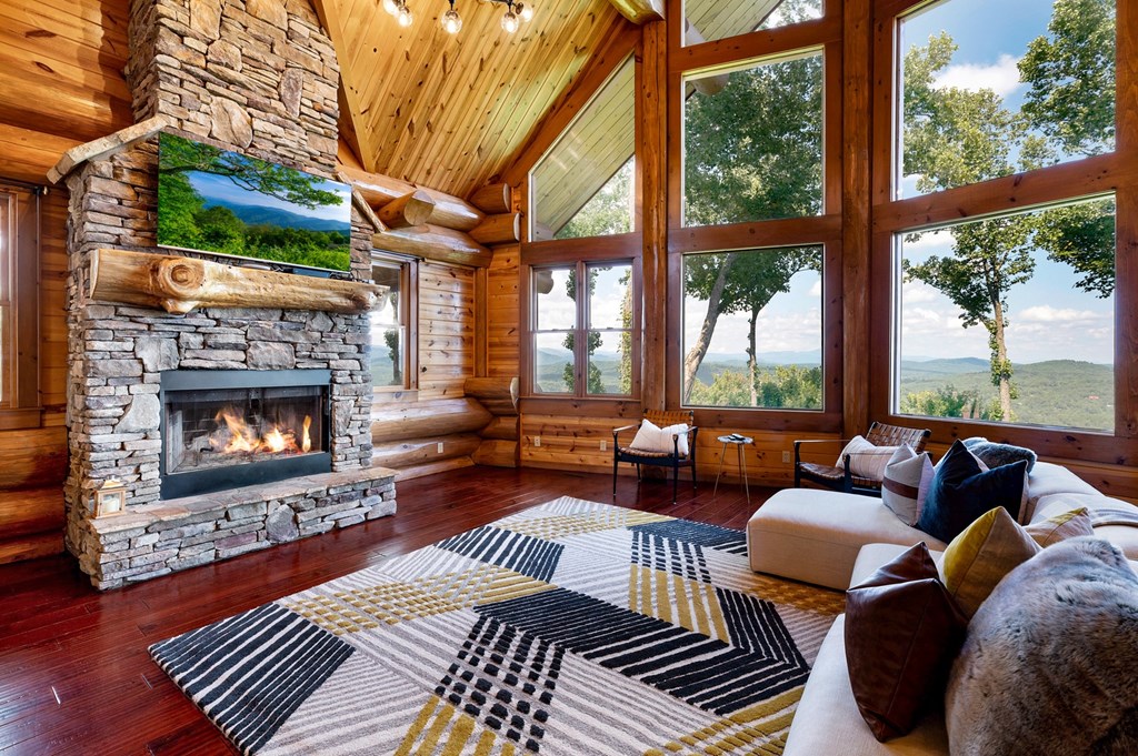 428699 Blue Ridge Residential