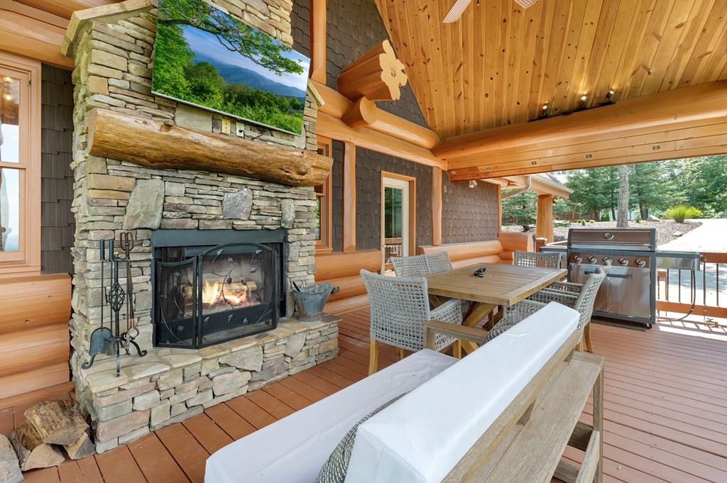 428699 Blue Ridge Residential