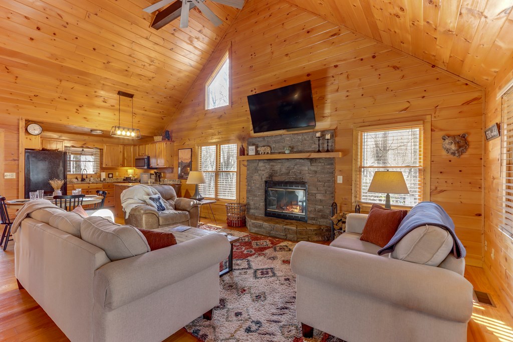 428703 Blue Ridge Residential