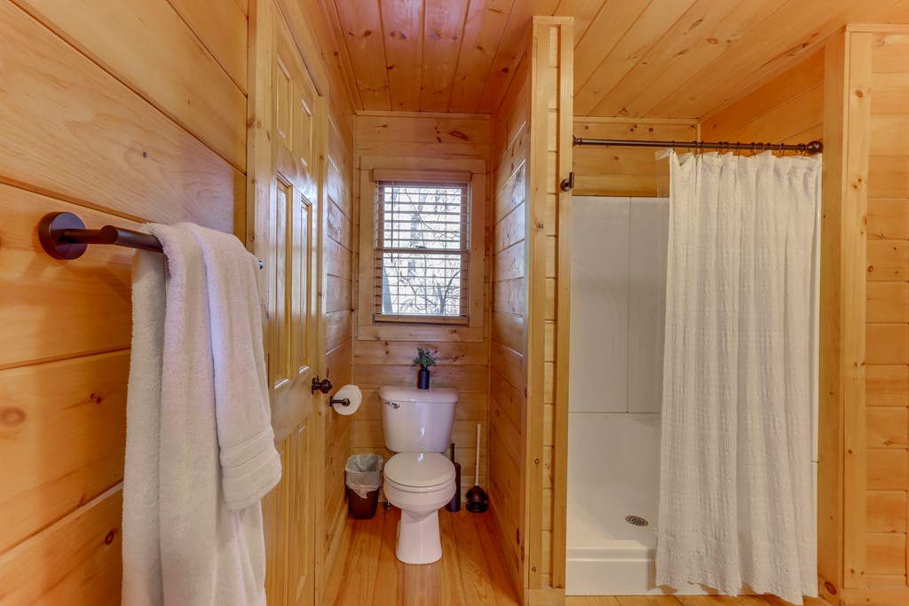 428703 Blue Ridge Residential