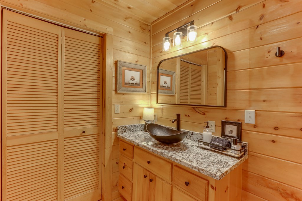 428703 Blue Ridge Residential