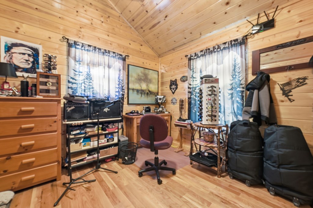 428713 Murphy Residential