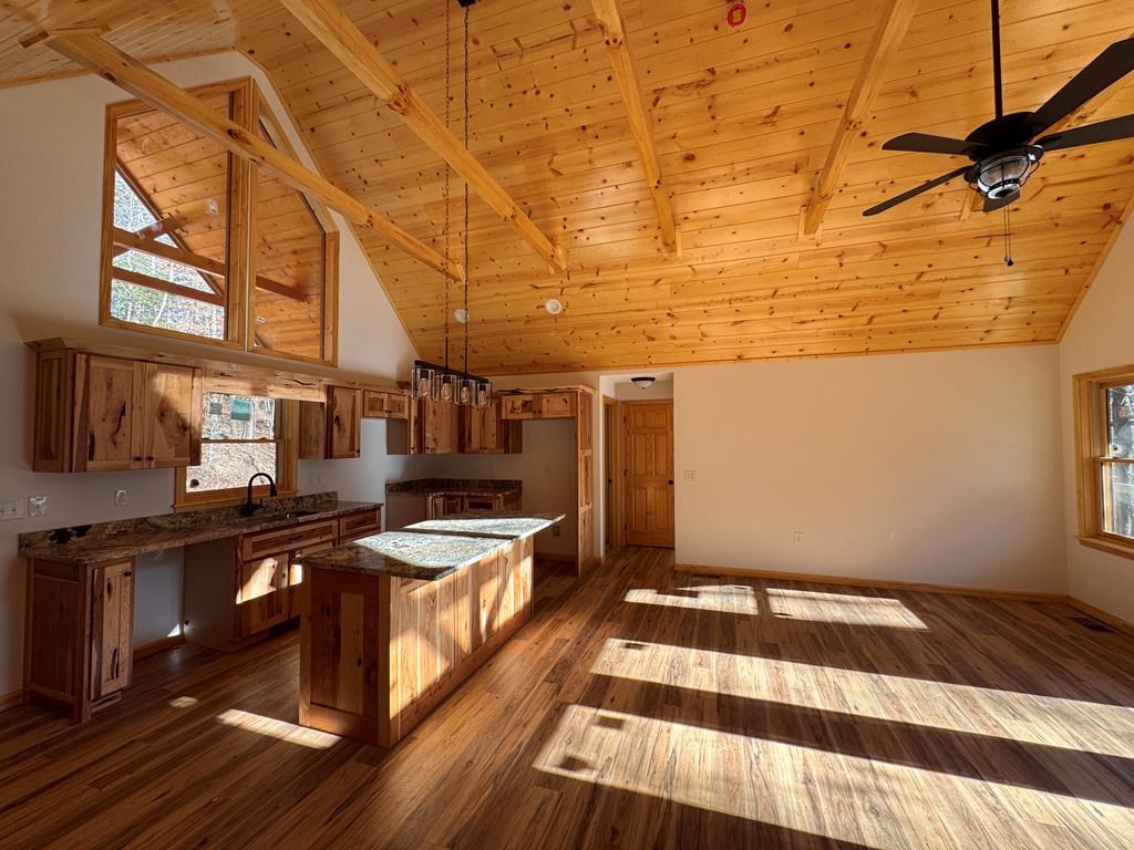 428722 Murphy Residential