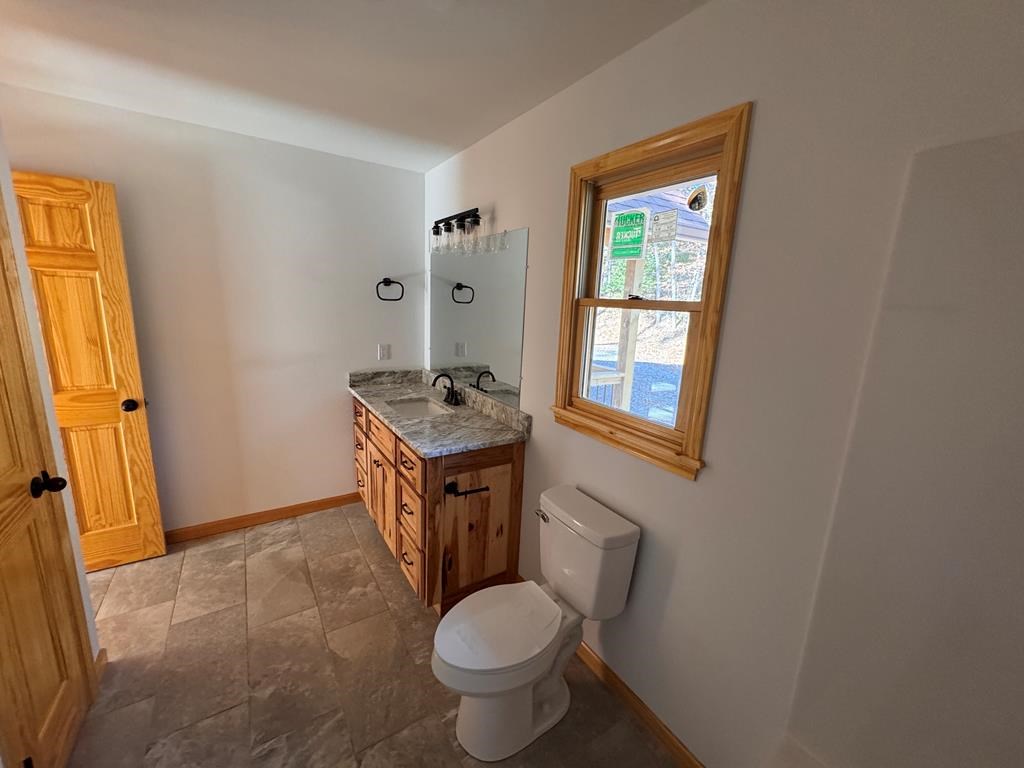 428722 Murphy Residential