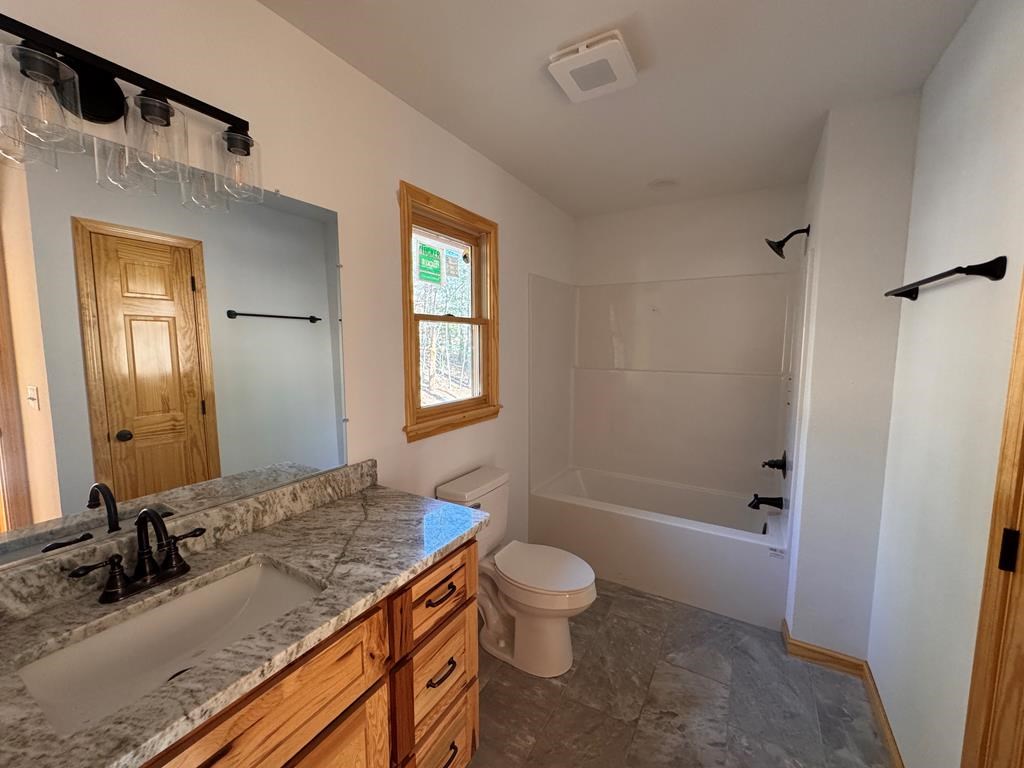 428722 Murphy Residential