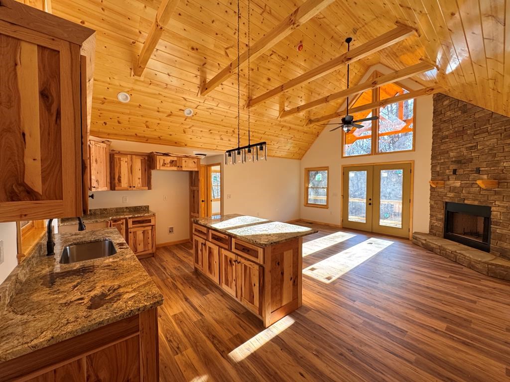 428722 Murphy Residential