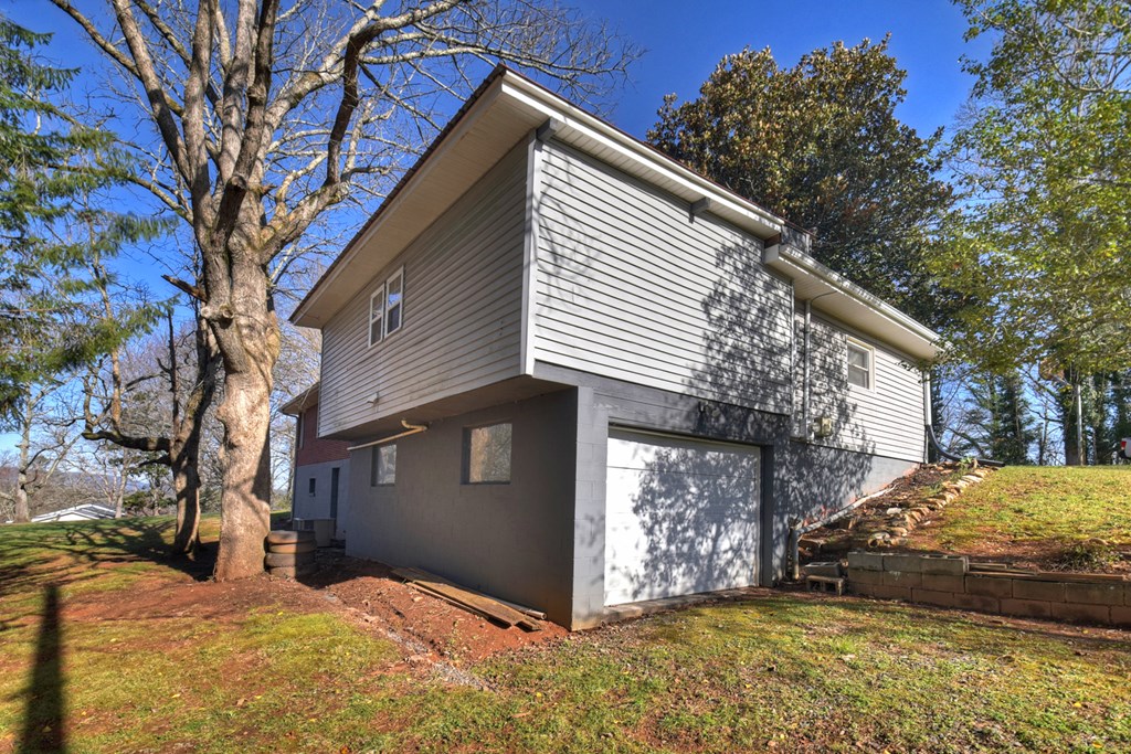 428727 McCaysville Residential