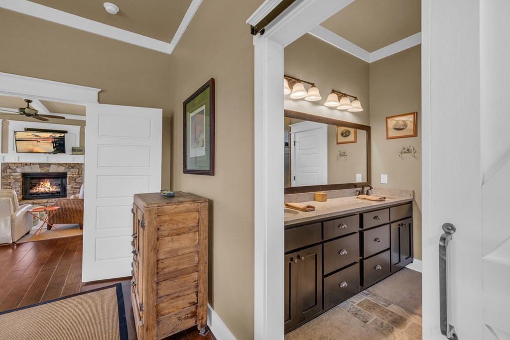 428732 Hayesville Residential