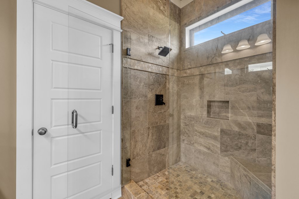 428732 Hayesville Residential