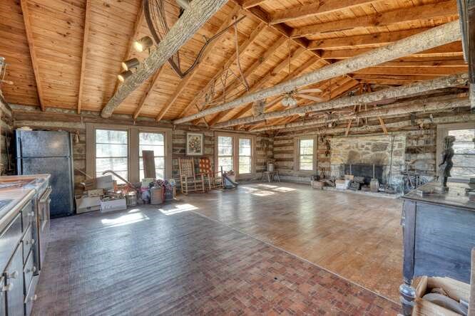 428734 Hiawassee Residential