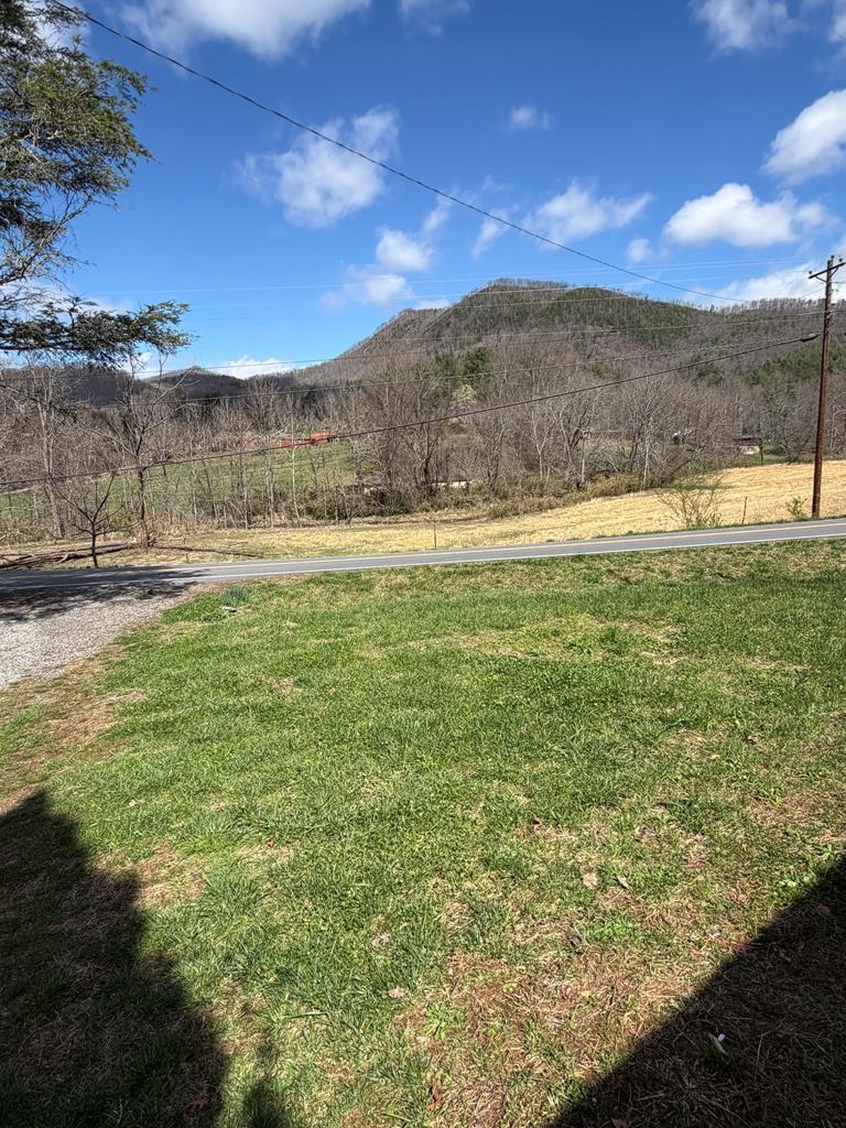 428737 Hayesville Residential