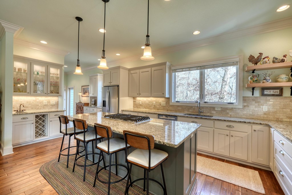 428738 Hiawassee Residential