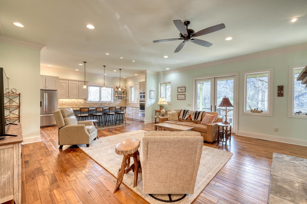 428738 Hiawassee Residential