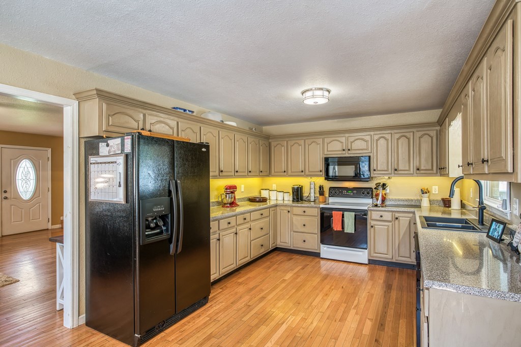 428740 Blue Ridge Residential