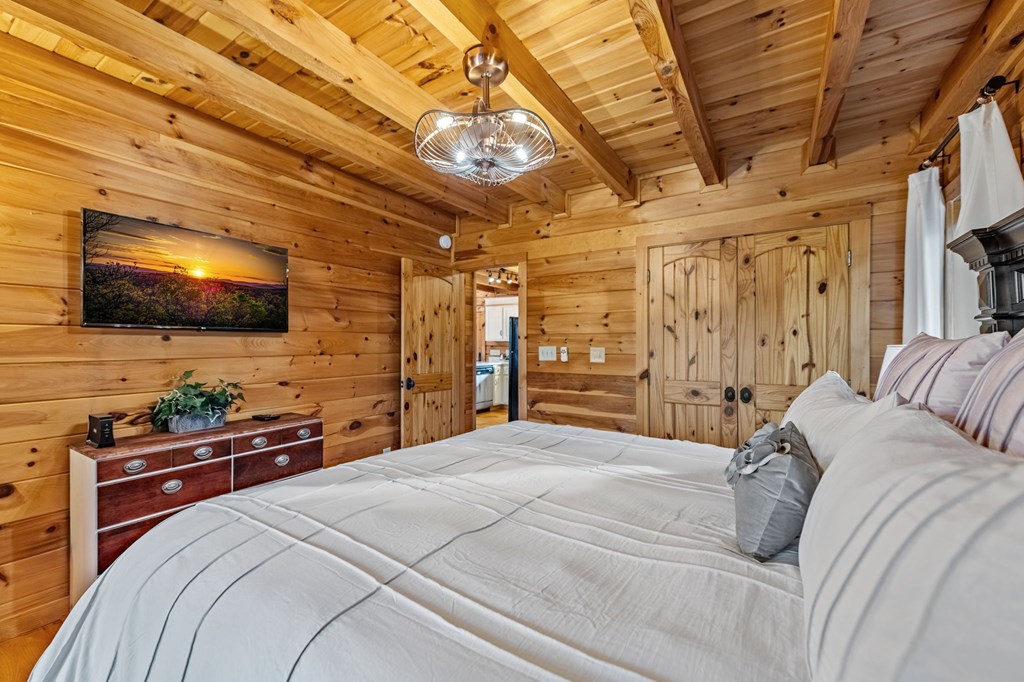 428743 Blue Ridge Residential