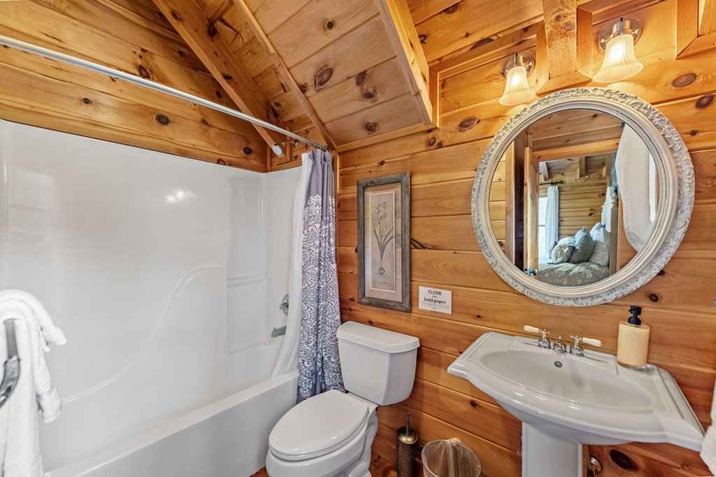 428743 Blue Ridge Residential