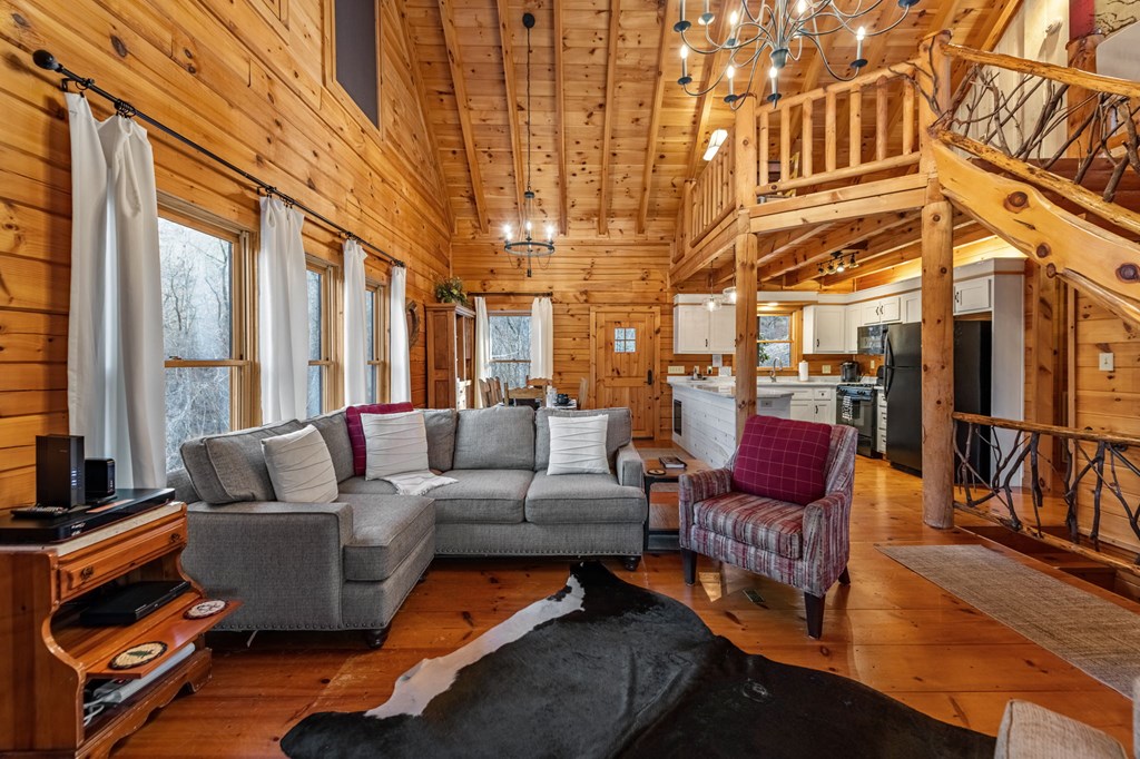 428743 Blue Ridge Residential