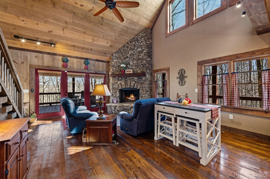 428745 Blue Ridge Residential