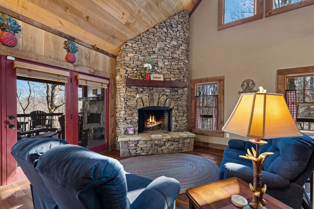 428745 Blue Ridge Residential