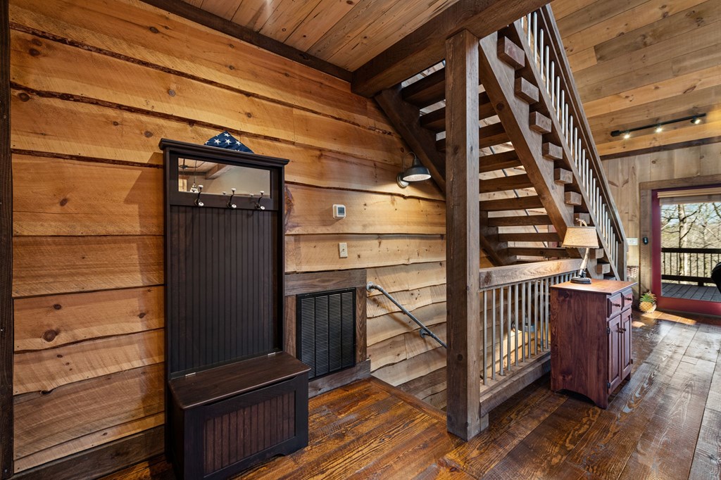 428745 Blue Ridge Residential